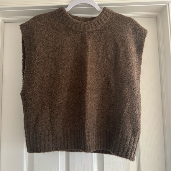 Madewell Bouclé sweater vest in hthr brownstone color size M - Picture 5 of 12